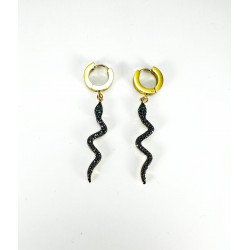 Gold Taşlı Yılan Detaylı Küpe